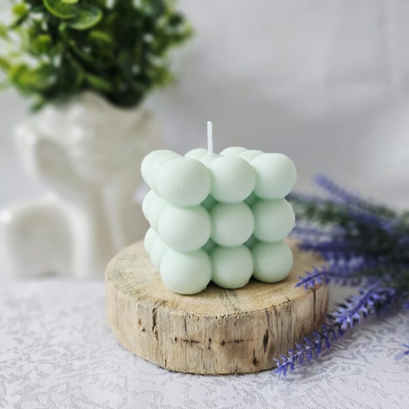 Sojavahaküünal “Mullid” magnoolia- vaarika lõhnaline – looduslik käsitööküünal sojavahast