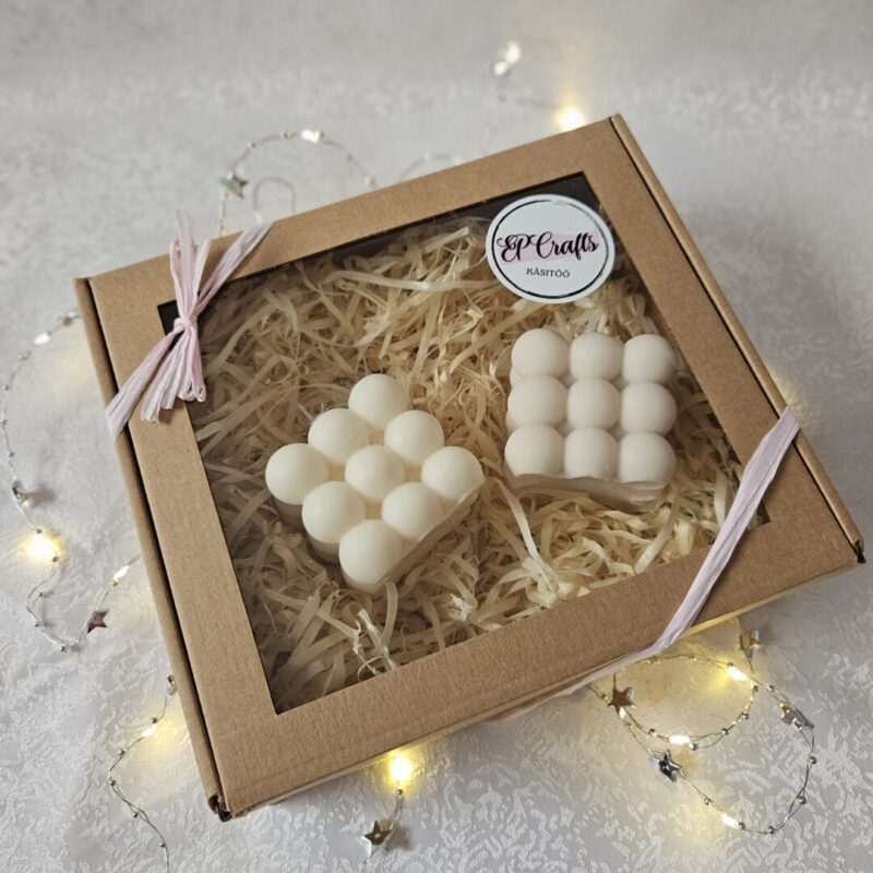 EP Crafts kinkekarp kahe käsitööküünlaga